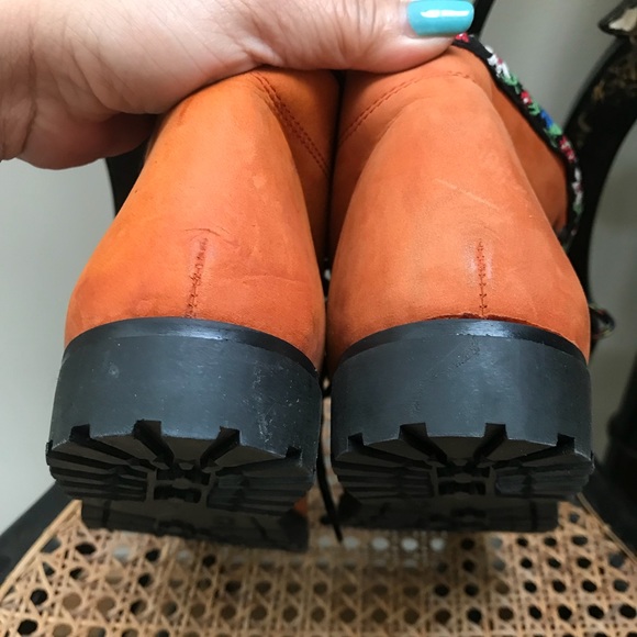 Boots - Picture 2 of 6